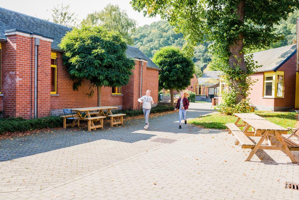 Auberge De Jeunesse De Namur Vandrarhem Exteriör bild