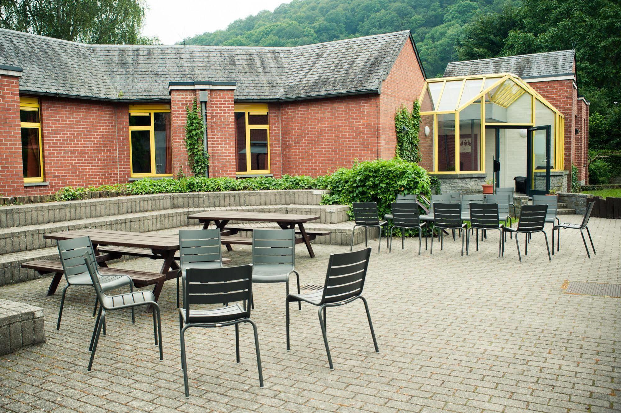 Auberge De Jeunesse De Namur Vandrarhem Exteriör bild